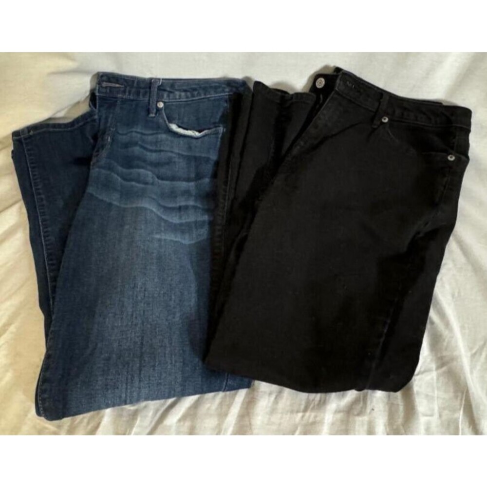 Mossimo Womens Jeans Mid Rise Curvy Skinny Stretch Bule and Black Pair Size 12